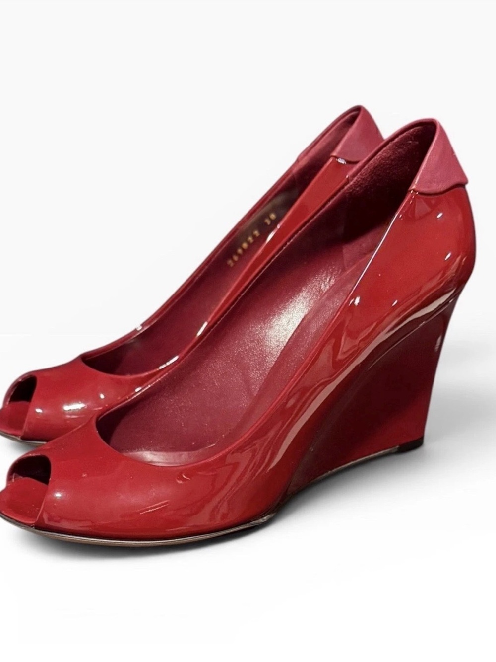 Gucci Patent Peep-Toe Wedge Heels in Red size 38